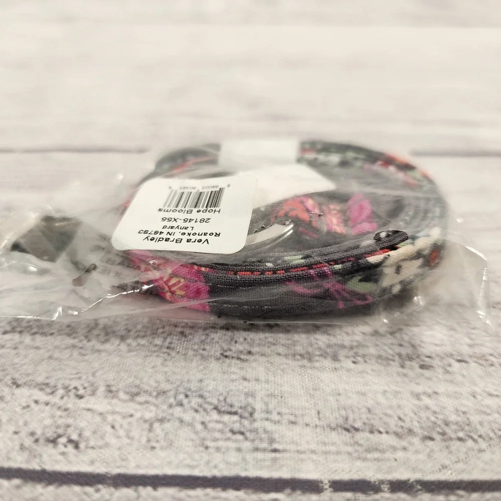 Vera Bradley Hope Blooms Floral Lanyard Keychain Silver Ring 28145-X55 NEW